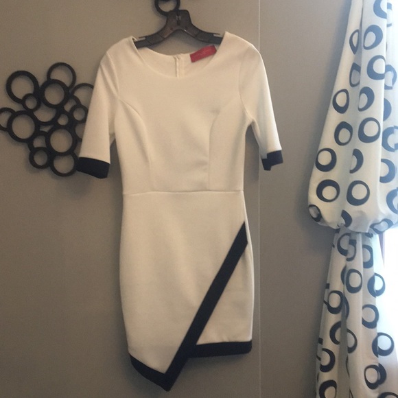 AKIRA Dresses & Skirts - Nearly New White AKIRA Dress